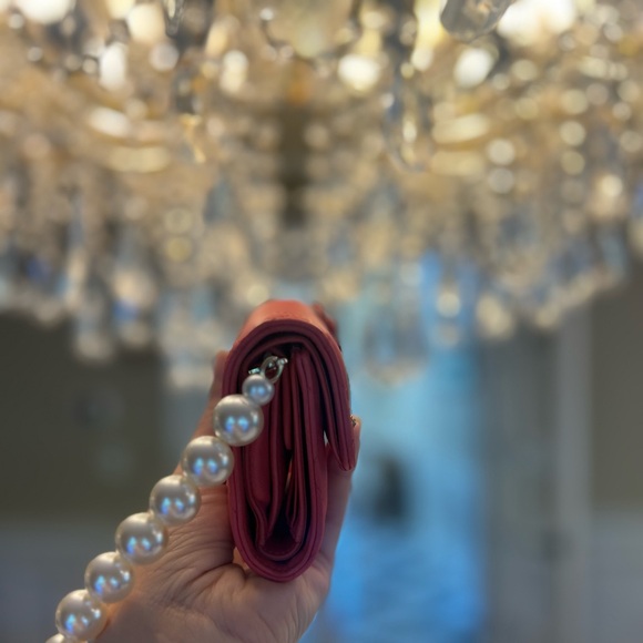 💯 Authentic extra rare Coral Chanel wallet with a custom made pearl chain - Picture 8 of 12